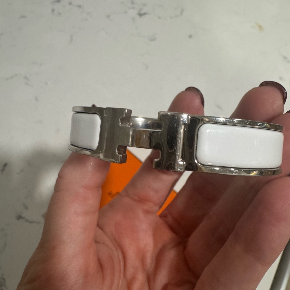 Hermes Clic H Bracelet in White - Picture 3 of 7